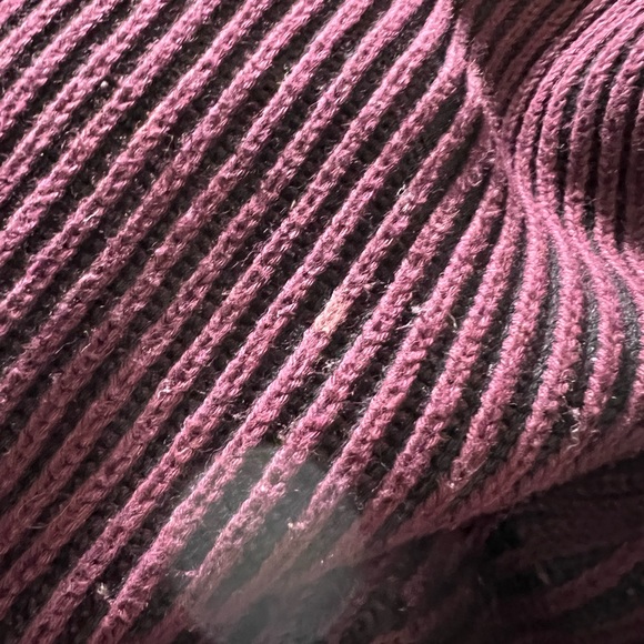 Athleta Cute Women Sweater- Small - Picture 7 of 8